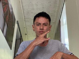 AndyDwels shows jasminlive lj
