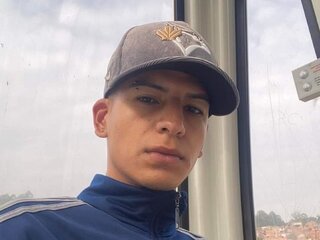 BrandonLooper fuck naked livejasmine