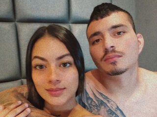 ZoeAndLucca cam ass live